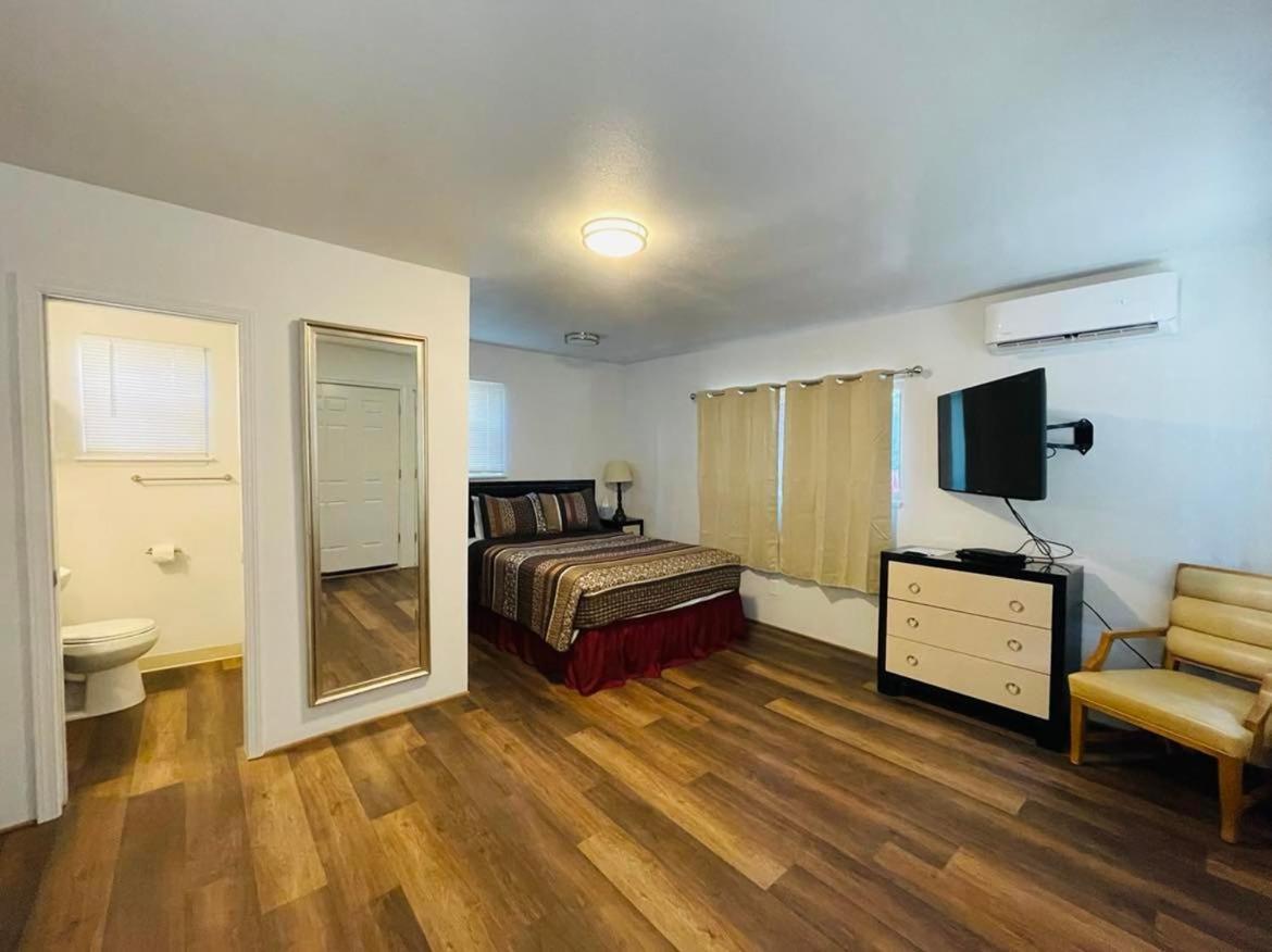 Riverfront Lodging Shady Cove 외부 사진