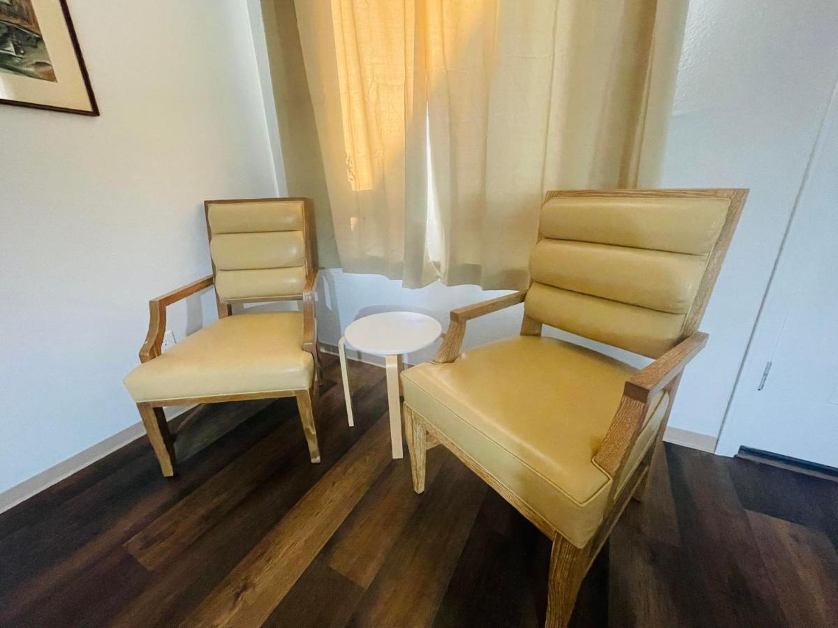 Riverfront Lodging Shady Cove 외부 사진