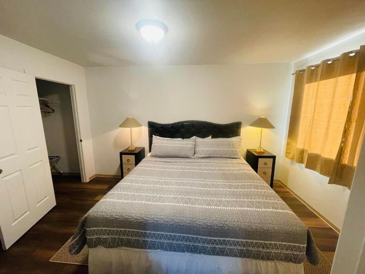 Riverfront Lodging Shady Cove 외부 사진